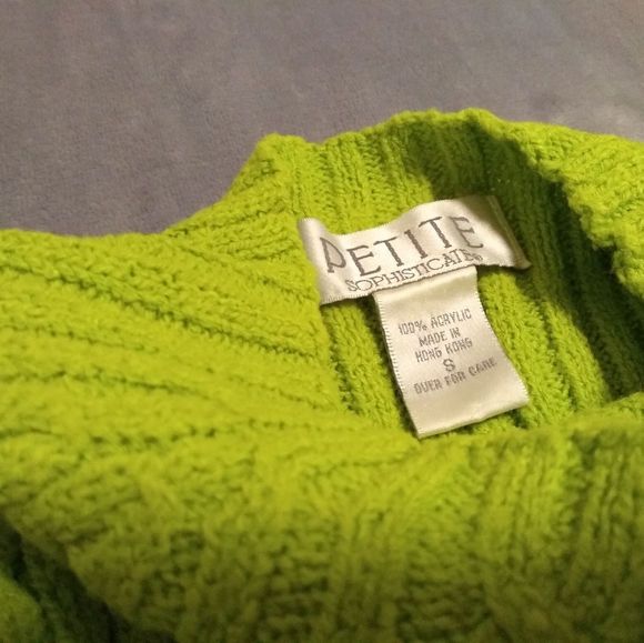 Ribbed Crew Neck Sweater - Picture 2 of 3